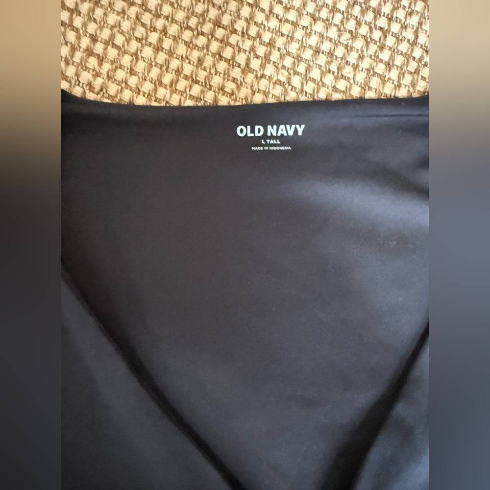 Old Navy Large Tall Longsleeve V Neck - Picture 2 of 4